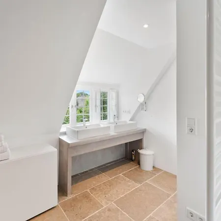 Carolinenhof-1 * Sylt